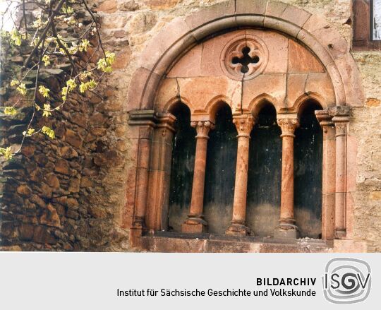 Romanisches Fenster am Grimmaer Schloß