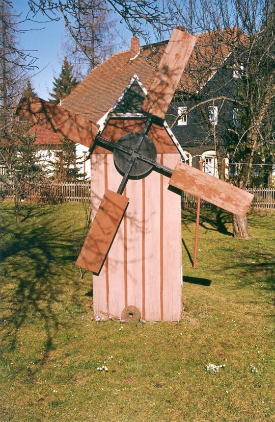 Windmühle in einem Oberoderwitzer Garten