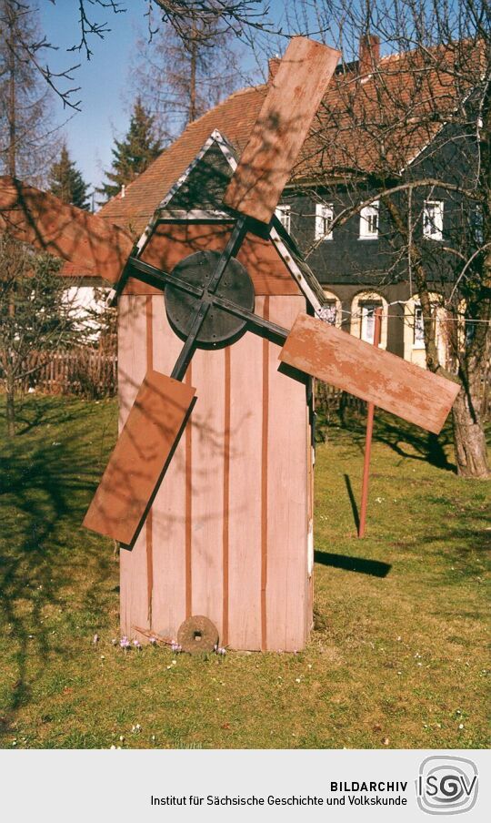 Windmühle in einem Oberoderwitzer Garten