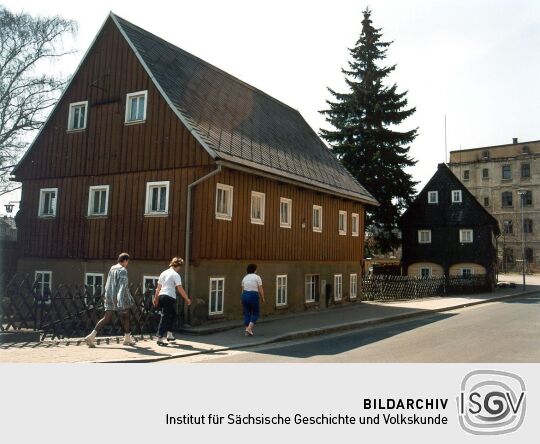 Holzverkleidetes Wohnhaus in Seifhennersdorf