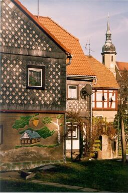 Bild: Wandbild an einem Wohnhaus in Ebersbach