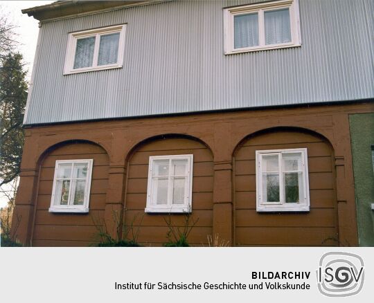 Umgebindehaus mit Plasteverkleidung in Ebersbach
