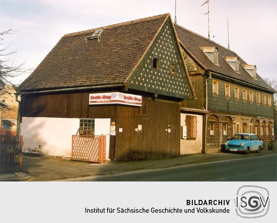 Wohngebäude und Scheune in Ebersbach