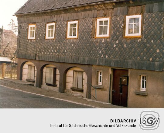 Umgebindehaus mit neuen Fenstern in Ebersbach