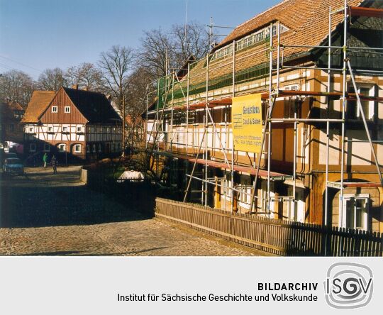 Bauarbeiten an einem Fachwerkhaus mit Umgebinde in Großschönau