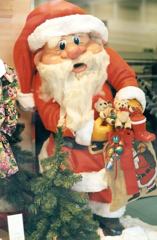 Weihnachtsdekoration in einem Löbauer Kinderkaufhaus