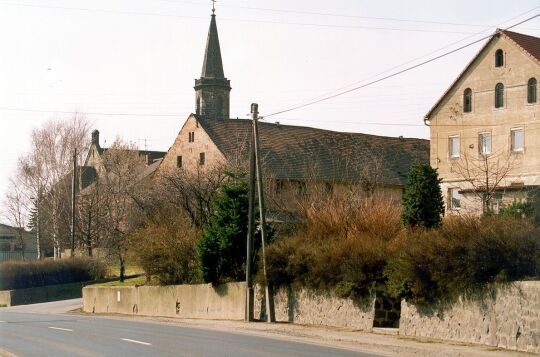 Blick zur Leubaer Kirche