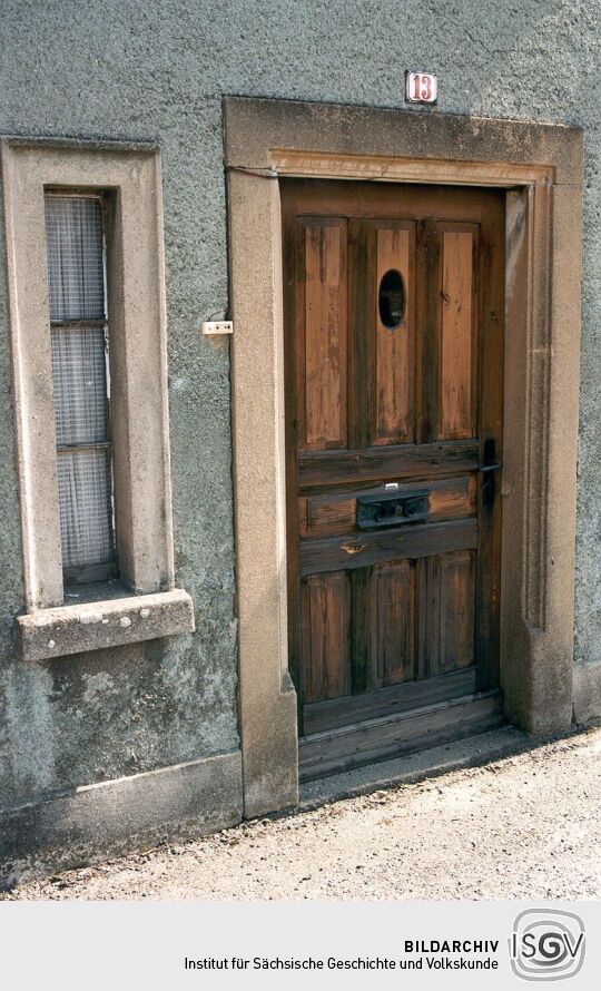 Hauseingang an der Grenzstraße in Neugersdorf