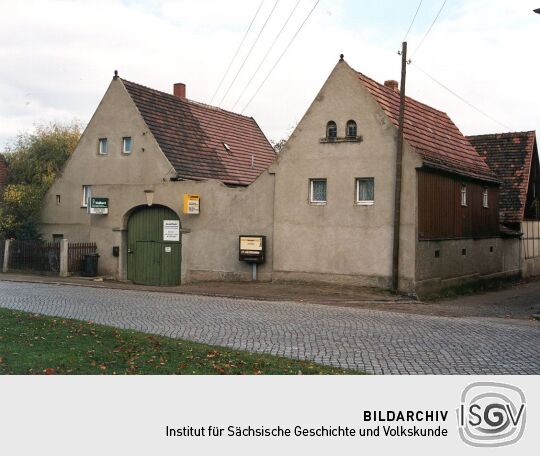 Kleinbauernhof an der Haupstraße in Cossebaude