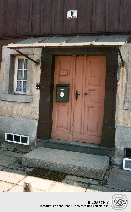 Hauseingang am Großen Mühlweg in Seifhennersdorf