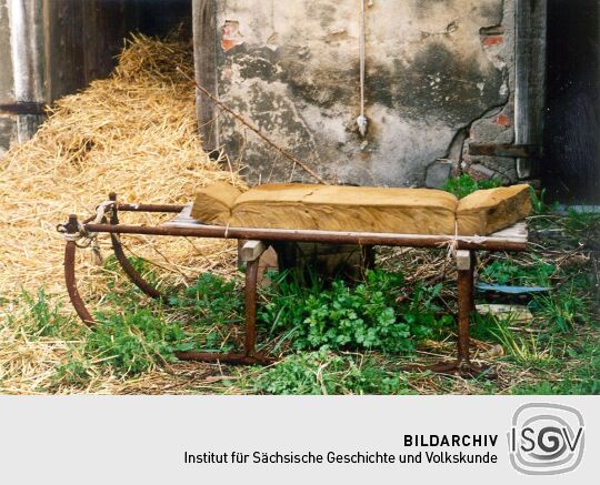 Alter Schlitten in Dreiskau-Muckern