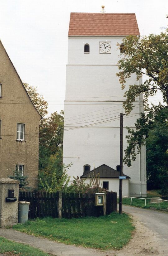 Renovierte Kirche in Cavertitz