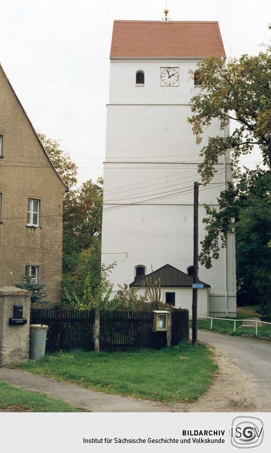 Renovierte Kirche in Cavertitz