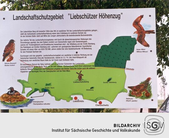 Informationstafel zum Landschaftsschutzgebiet  "Liebschützer Höhenzug"