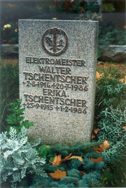 Bild: Grab auf dem Friedhof in Geising