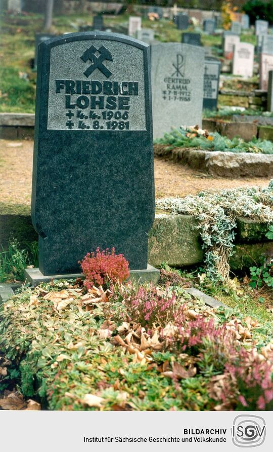 Grab auf dem Friedhof in Geising