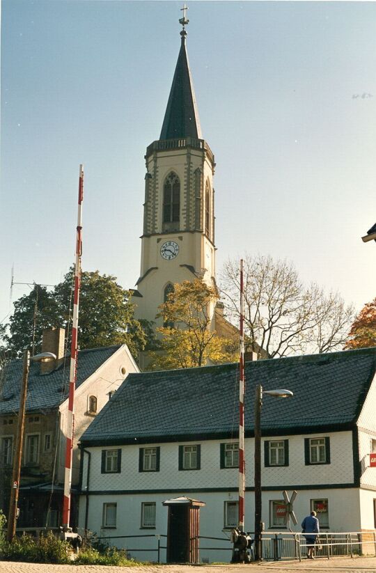 Blick zur Kirche in Neuhausen