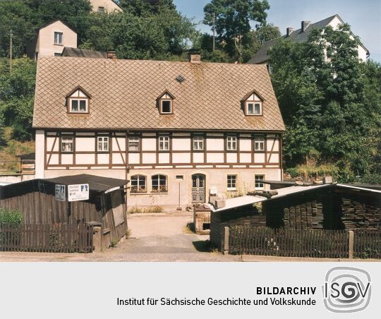 Wohnhaus und Schuppen einer Tischlerei in Klingenberg