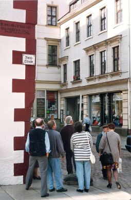 Bild: Wohnhaus mit Inschrift an der Burgstraße in Freiberg