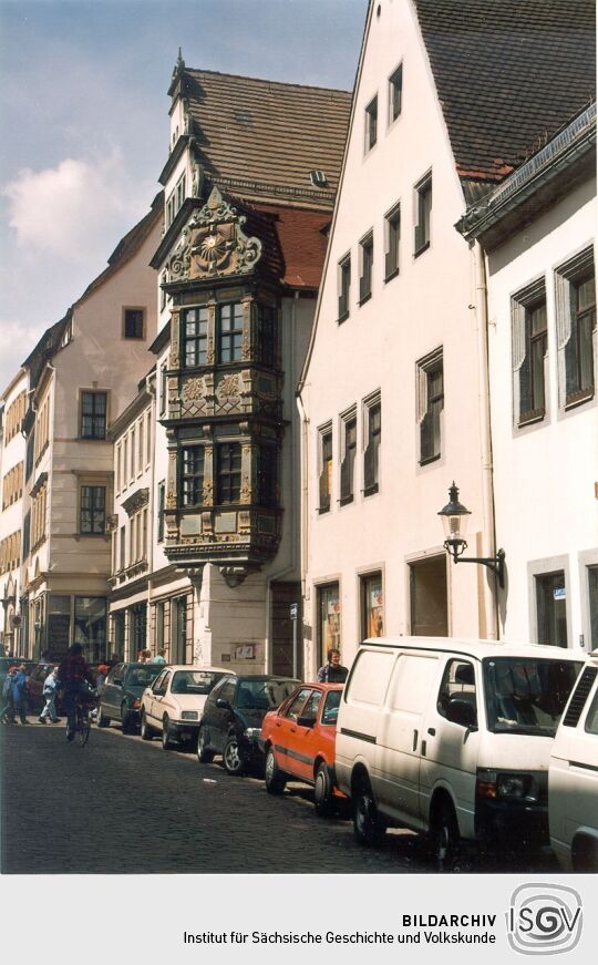 Weingasse - Blick in die Burgstraße in Freiberg (Erker an Nr.5)