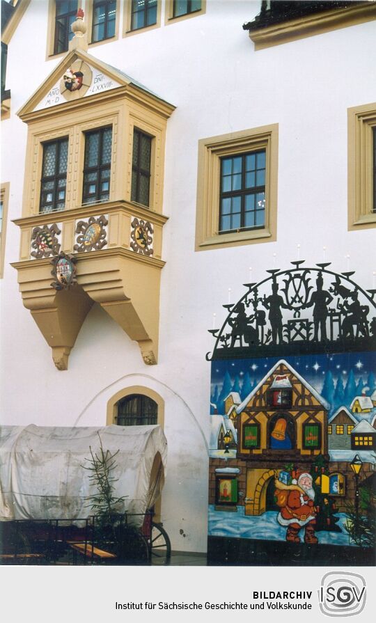 Adventskalendervor dem Rathaus in Freiberg