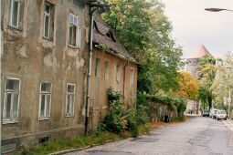 Bild: Leerstehende Häuser am Ernst- Thälmann- Ring in Freiberg