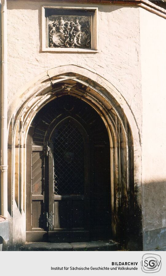 Seitenportal  am Dom in Freiberg