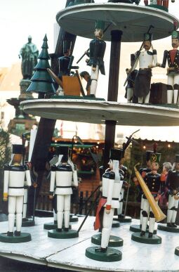 Bild: Pyramide auf dem Christmarkt in Freiberg