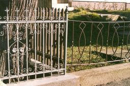 Bild: Schmiedeiserner Zaun in Leutersdorf