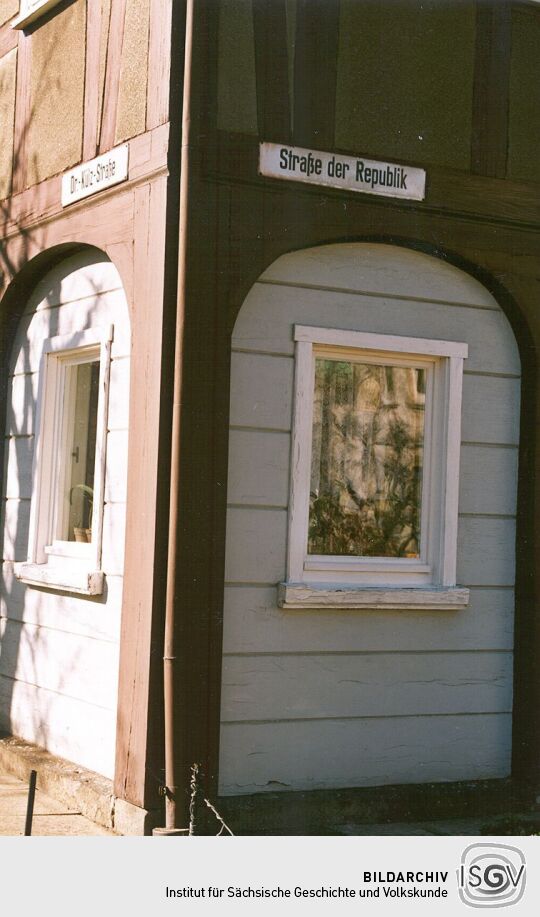 Altes Straßennamenschild in Oberoderwitz