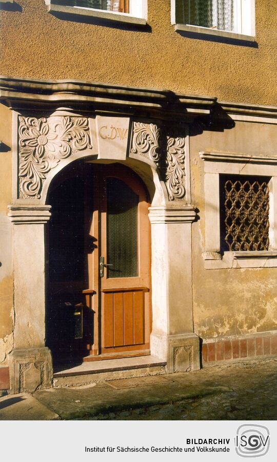 Türportal eines Wohngebäudes in Großschönau