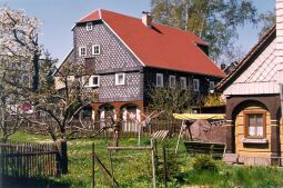Bild: Umgebindehaus mit Blockstube in Obercunnersdorf