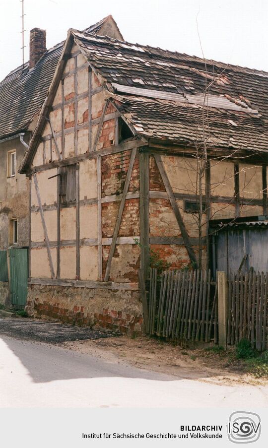 Alter Fachwerkschuppen in Dreiskau