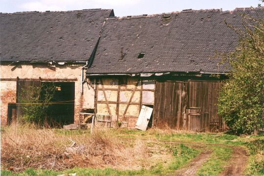 Scheunen eines ehemaligen Bauernhofes in Dreiskau