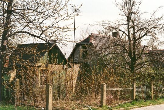 Gebäude an der Dorfstraße in Dreiskau