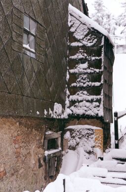 Bild: Angebauter Abort in Altenberg