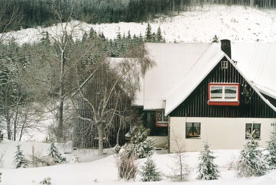 Wohnhaus mit Scheune in Schellerhau