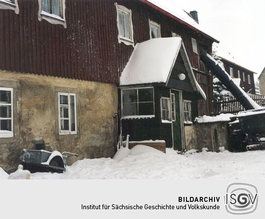 Wohnhaus mit Vorhäuschen in Altenberg