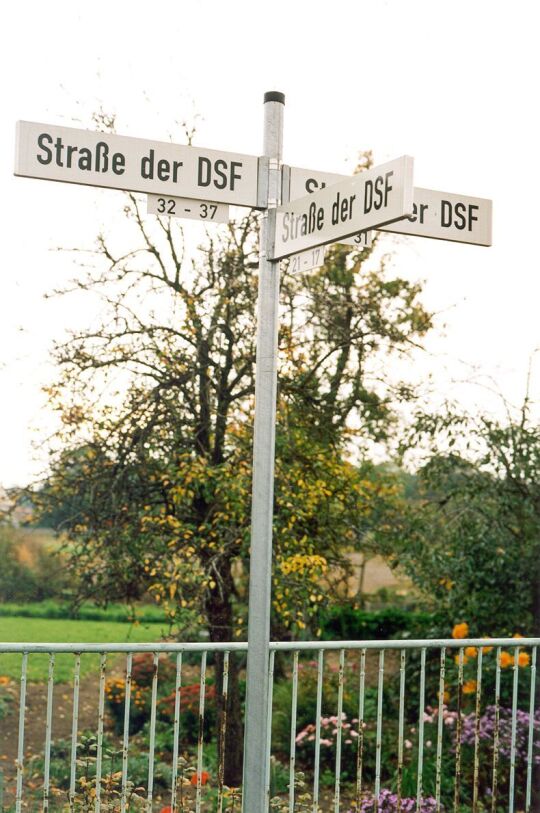 Strassenschilder in Vogelgesang