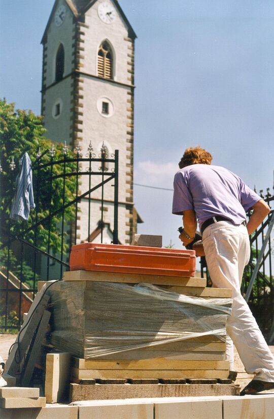 Bauarbeiten am Aufgang zum Kirchhof in Sitzenroda