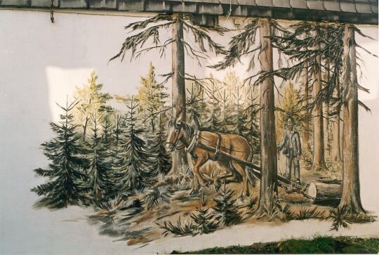 Wandbild an einem Wohnhaus in Deutschneudorf