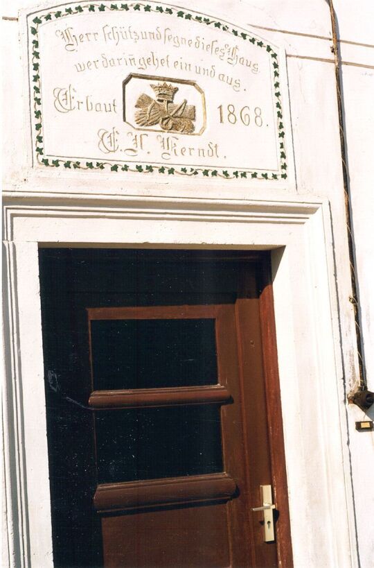 Segensspruch über einer Eingangstür in Herbergen