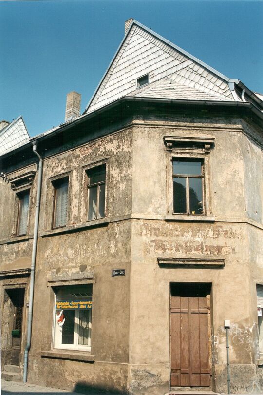 Wohnhaus mit Verkaufsstelle in Roßwein