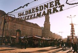 Bild: Striezelmarkt in Dresden