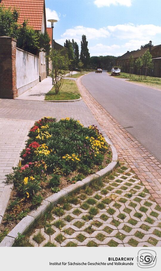 Neue Dorfstraße in Sausedlitz