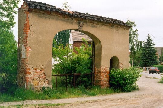 Einfahrt eines Ehemaligen Bauernhofes in Krensitz