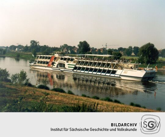 Die "Gräfin Cosel" auf der Elbe