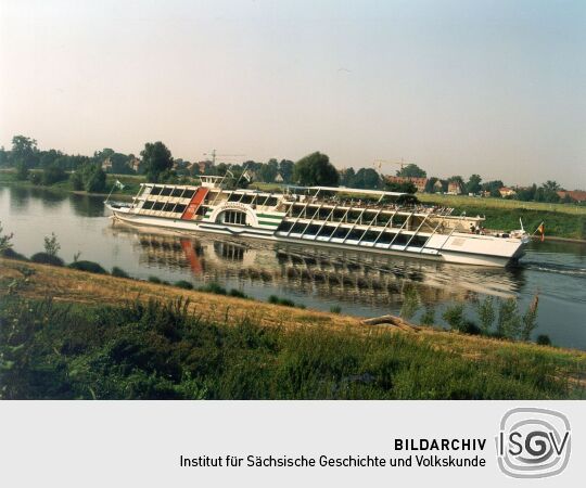 "Gräfin Cosel" auf der Elbe