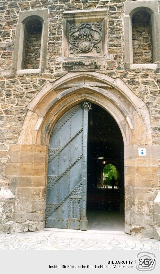 Portal der Kirche St. Wolfgang in Schneeberg