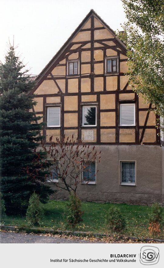 Wohnhaus mit Fachwerkgiebel in Cossebaude